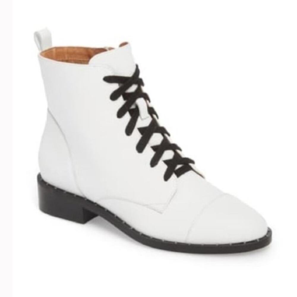 Halogen Layla bootie